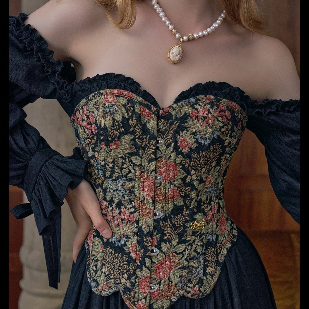 Flower & Mirror corset